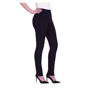 NWT Hilary Radley Women/'s Sit at the Waist Narrow Leg Ponte Pants Variety